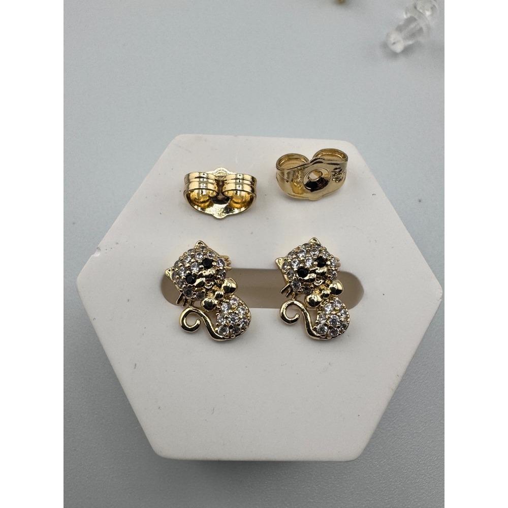 14K Gold Plated Crystal Cat Stud Earrings Gold Tone Pave Feline Animal Jewelry